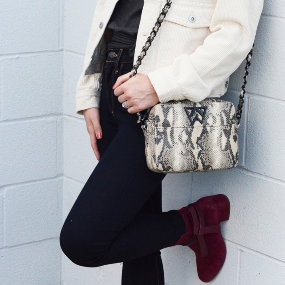 Kelly Wynne’s Mingle Mingle Mini